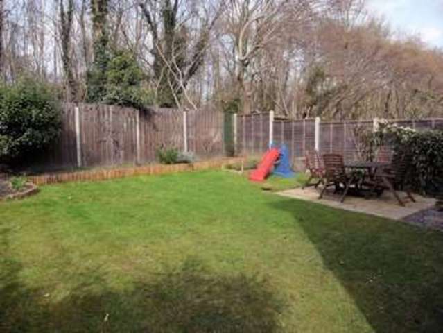  Image of 3 bedroom Detached house for sale in Lyons Drive Guildford GU2 at Lyons Drive  Guildford, GU2 9YP