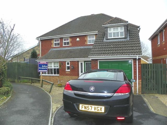  Image of 4 bedroom Property for sale in Maes Ty Gwyn Llangennech Llanelli SA14 at Maes Ty Gwyn Llangennech Llangennech, SA14 8XW
