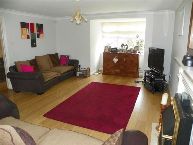  Image of 4 bedroom Property for sale in Maes Ty Gwyn Llangennech Llanelli SA14 at Maes Ty Gwyn Llangennech Llangennech, SA14 8XW