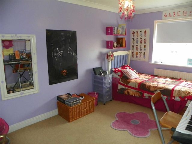  Image of 4 bedroom Property for sale in Maes Ty Gwyn Llangennech Llanelli SA14 at Maes Ty Gwyn Llangennech Llangennech, SA14 8XW