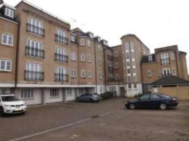  Image of 2 bedroom Flat for sale in Lake Street Leighton Buzzard LU7 at Lake Street Leighton Buzzard Leighton Buzzard, LU7 1WB
