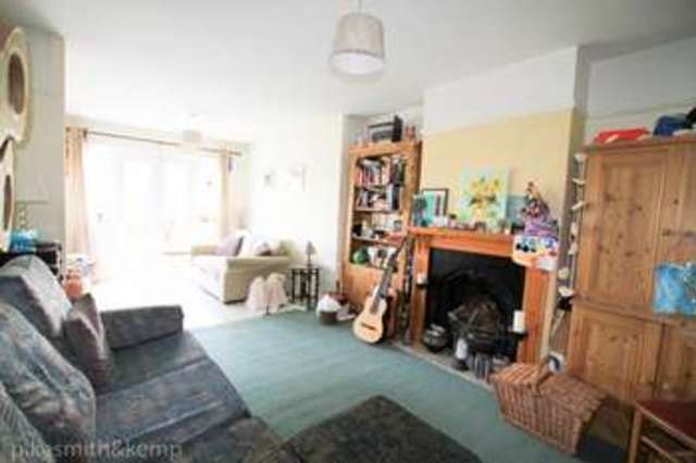  Image of 4 bedroom Semi-Detached house for sale in Bridle Close Maidenhead SL6 at MAIDENHEAD, SL6 7RR