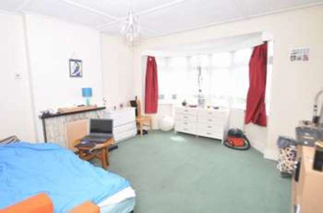  Image of 2 bedroom Flat for sale in Malden Road New Malden KT3 at Malden Road  New Malden, KT3 6AR