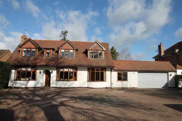  Image of 4 bedroom Property for sale in Malthouse Lane Earlswood Solihull B94 at Malthouse Lane Solihull Solihull, B94 5SB