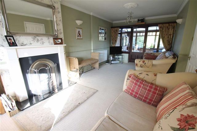  Image of 4 bedroom Property for sale in Malthouse Lane Earlswood Solihull B94 at Malthouse Lane Solihull Solihull, B94 5SB