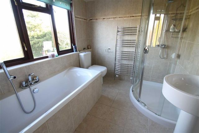  Image of 4 bedroom Property for sale in Malthouse Lane Earlswood Solihull B94 at Malthouse Lane Solihull Solihull, B94 5SB