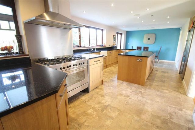  Image of 4 bedroom Property for sale in Malthouse Lane Earlswood Solihull B94 at Malthouse Lane Solihull Solihull, B94 5SB