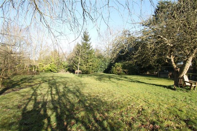  Image of 4 bedroom Property for sale in Malthouse Lane Earlswood Solihull B94 at Malthouse Lane Solihull Solihull, B94 5SB