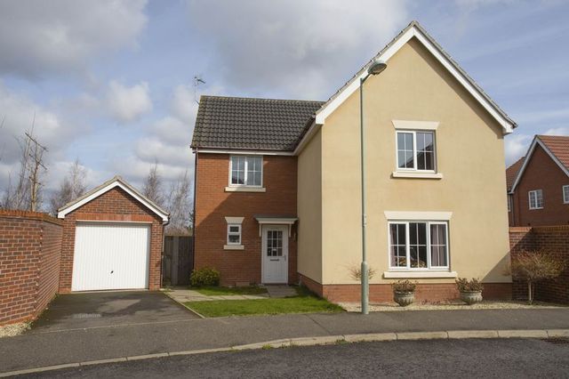  Image of 4 bedroom Detached house for sale in Manning Road Bury St. Edmunds IP32 at Manning Road  Bury St. Edmunds, IP32 7GF