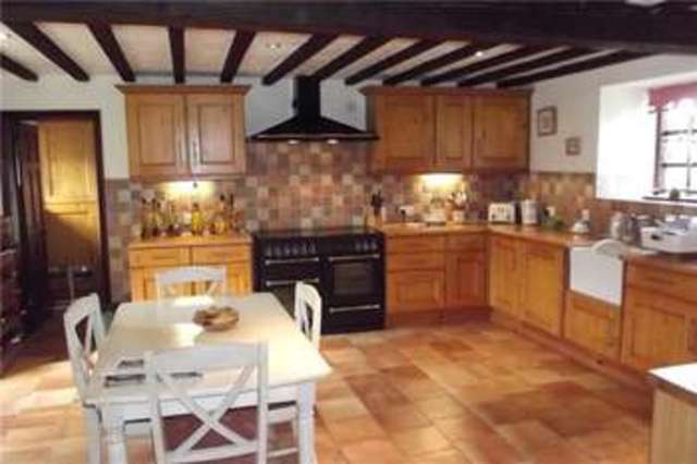 Image of 5 bedroom Barn Conversion for sale in Manor Court Rushden NN10 at Rushden Northamptonshire Rushden, NN10 0NN