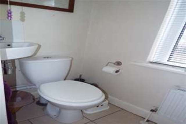  Image of 3 bedroom Detached house to rent in Mansfield Close Parkstone Poole BH14 at Poole, BH14 0DH