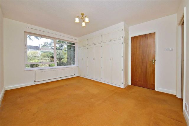  Image of 3 bedroom Property for sale in Maplin Close London N21 at Maplin Close Winchmore Hill Winchmore Hill, N21 1NB