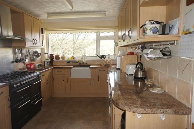  Image of 4 bedroom Property for sale in Marconi Close Helston TR13 at Marconi Close Helston Helston, TR13 8PD