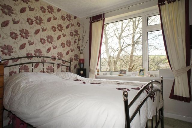  Image of 4 bedroom Property for sale in Marconi Close Helston TR13 at Marconi Close Helston Helston, TR13 8PD