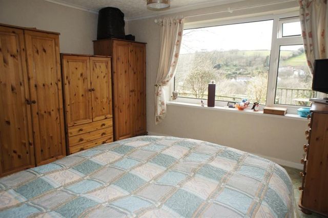  Image of 4 bedroom Property for sale in Marconi Close Helston TR13 at Marconi Close Helston Helston, TR13 8PD