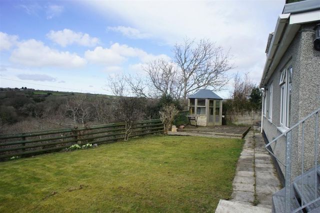  Image of 4 bedroom Property for sale in Marconi Close Helston TR13 at Marconi Close Helston Helston, TR13 8PD