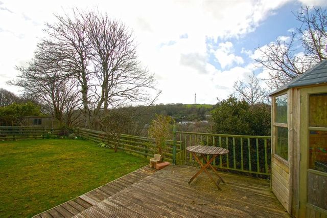  Image of 4 bedroom Property for sale in Marconi Close Helston TR13 at Marconi Close Helston Helston, TR13 8PD