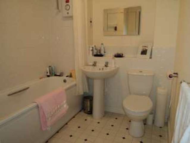  Image of 1 bedroom Flat to rent in Marham Drive Kingsway Quedgeley Gloucester GL2 at Marham Drive Kingsway Gloucester, GL2 2DL