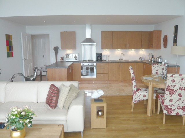  Image of 2 bedroom Flat to rent in Marine Parade Walk Dundee DD1 at Dundee  Dundee, DD1 3AU