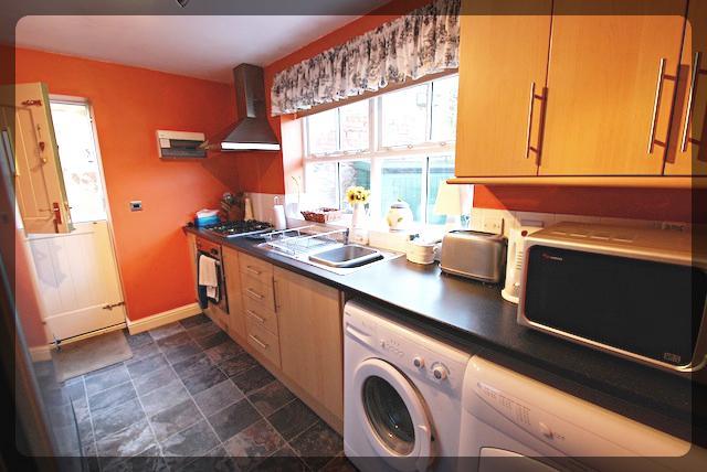  Image of 2 bedroom End of Terrace to rent in Market Hill Hedon Hull HU12 at Hedon, HU12 8JB