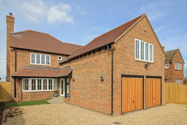  Image of 5 bedroom Detached house for sale in Marroway Weston Turville Aylesbury HP22 at Marroway Weston Turville Aylesbury, HP22 5TQ
