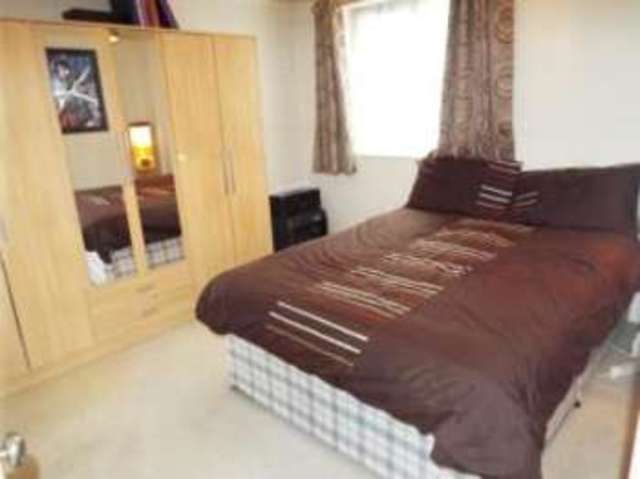  Image of 1 bedroom Flat for sale in Mawney Road Romford RM7 at Mawney Road Romford Rush Green, RM7 7HX