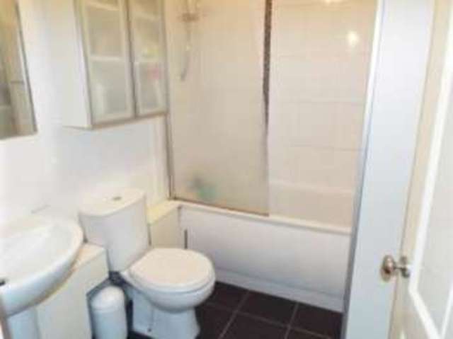  Image of 1 bedroom Flat for sale in Mawney Road Romford RM7 at Mawney Road Romford Rush Green, RM7 7HX