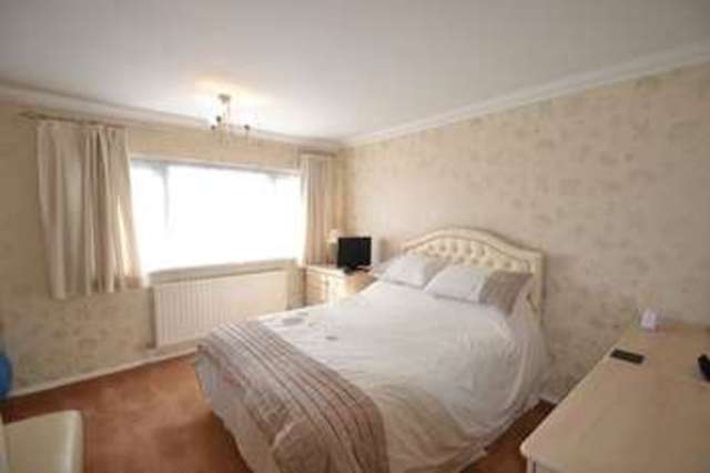  Image of 3 bedroom Terraced house for sale in Maybury Road Barking IG11 at Maybury Road  Barking, IG11 0PG