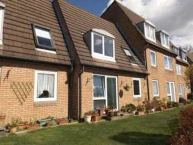  Image of 1 bedroom Retirement Property for sale in Mersham Gardens Southampton SO18 at Mersham Gardens Southampton Bitterne, SO18 6TX