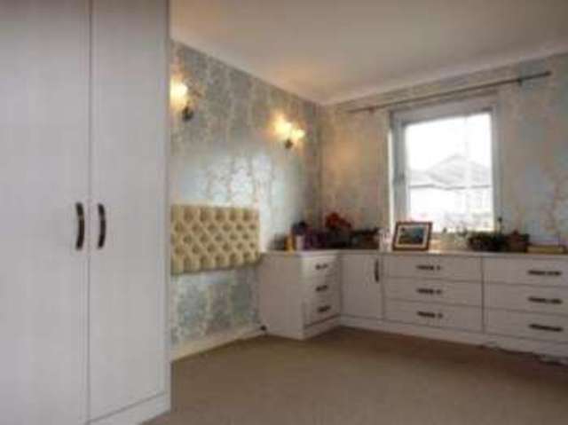  Image of 1 bedroom Retirement Property for sale in Mersham Gardens Southampton SO18 at Mersham Gardens Southampton Bitterne, SO18 6TX