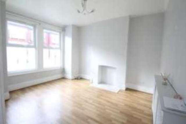  Image of 2 bedroom Maisonette for sale in Mersham Road Thornton Heath CR7 at Thornton Heath Surrey Upper Norwood, CR7 8NU