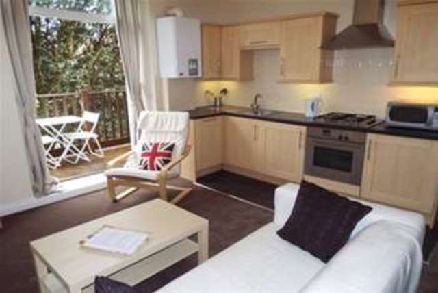  Image of 2 bedroom Flat to rent in Meyrick Park Crescent Bournemouth BH3 at Winton, BH3 7AQ