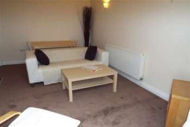  Image of 2 bedroom Flat to rent in Meyrick Park Crescent Bournemouth BH3 at Winton, BH3 7AQ