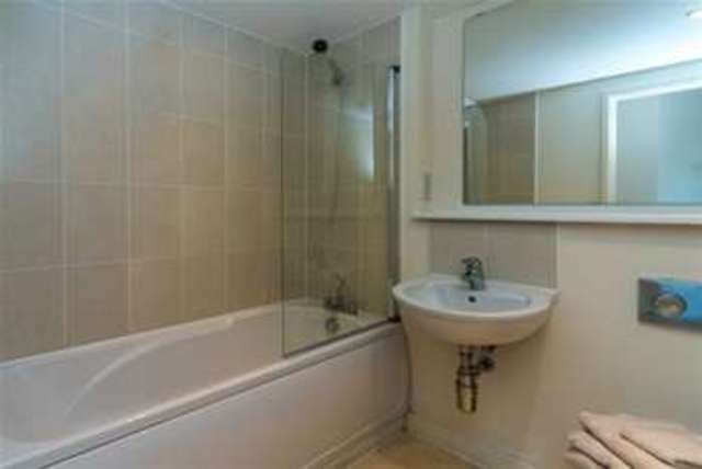  Image of 2 bedroom Flat to rent in Great Colmore Street Birmingham B15 at Birmingham, B15 2AY