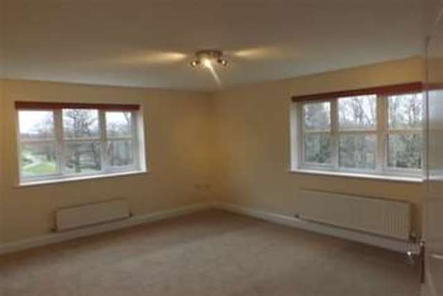  Image of 2 bedroom Flat to rent in Middlewood Close Solihull B91 at Solihull, B91 2TZ