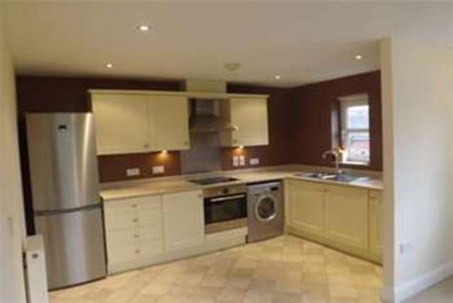  Image of 2 bedroom Flat to rent in Middlewood Close Solihull B91 at Solihull, B91 2TZ