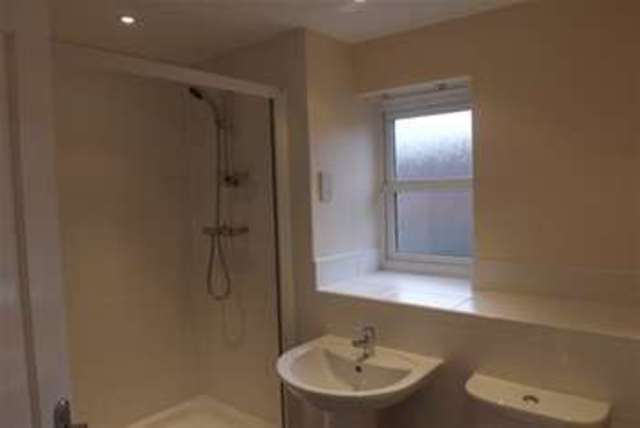  Image of 2 bedroom Flat to rent in Middlewood Close Solihull B91 at Solihull, B91 2TZ