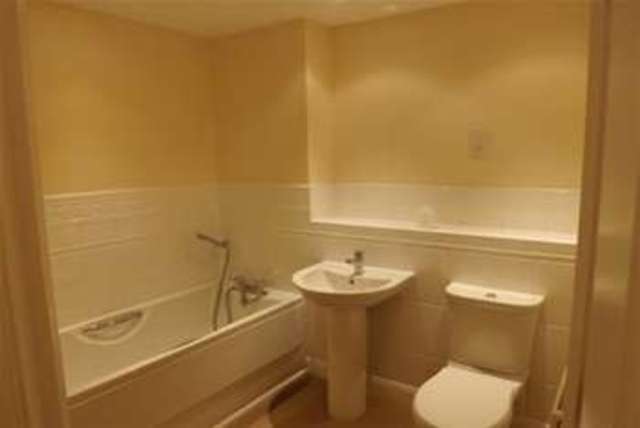  Image of 2 bedroom Flat to rent in Middlewood Close Solihull B91 at Solihull, B91 2TZ
