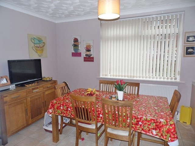  Image of 4 bedroom Detached house for sale in Mill Road Waterlooville PO7 at Mill Road  Waterlooville, PO7 7AP