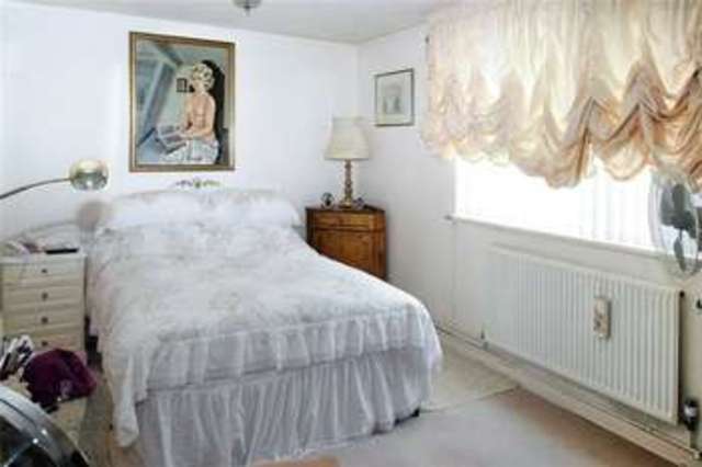  Image of 3 bedroom Apartment for sale in Millfield Close Rustington Littlehampton BN16 at Rustington Rustington, BN16 2JY