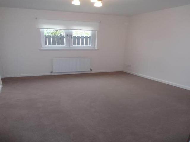  Image of 2 bedroom Flat to rent in Monart Road Perth PH1 at Perth Perthshire Perthshire, PH1 5US