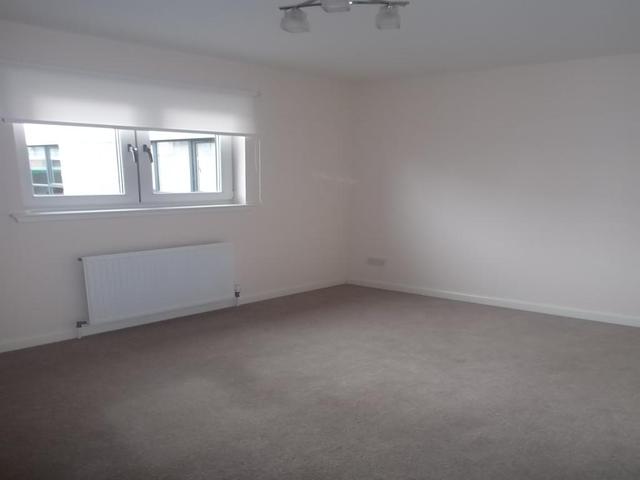  Image of 2 bedroom Flat to rent in Monart Road Perth PH1 at Perth Perthshire Perthshire, PH1 5US