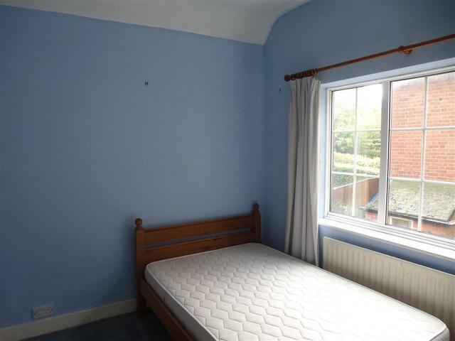  Image of 4 bedroom Detached house to rent in Moor Pool Avenue Harborne Birmingham B17 at Moor Pool Avenue Harborne Birmingham, B17 9HL