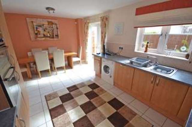  Image of 4 bedroom Town House for sale in Moorcroft Ossett WF5 at Ossett West Yorkshire, WF5 9JL