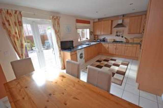  Image of 4 bedroom Town House for sale in Moorcroft Ossett WF5 at Ossett West Yorkshire, WF5 9JL