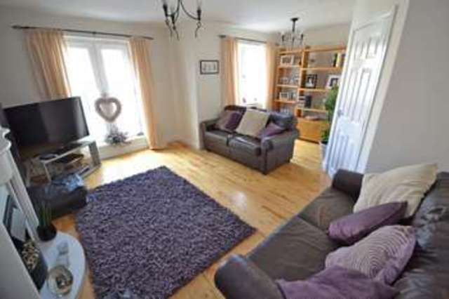  Image of 4 bedroom Town House for sale in Moorcroft Ossett WF5 at Ossett West Yorkshire, WF5 9JL