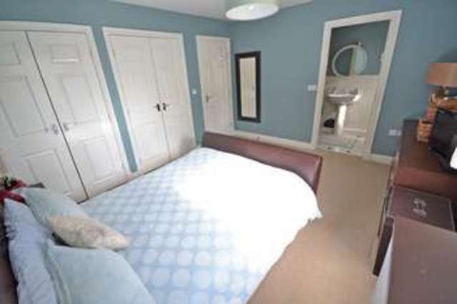  Image of 4 bedroom Town House for sale in Moorcroft Ossett WF5 at Ossett West Yorkshire, WF5 9JL