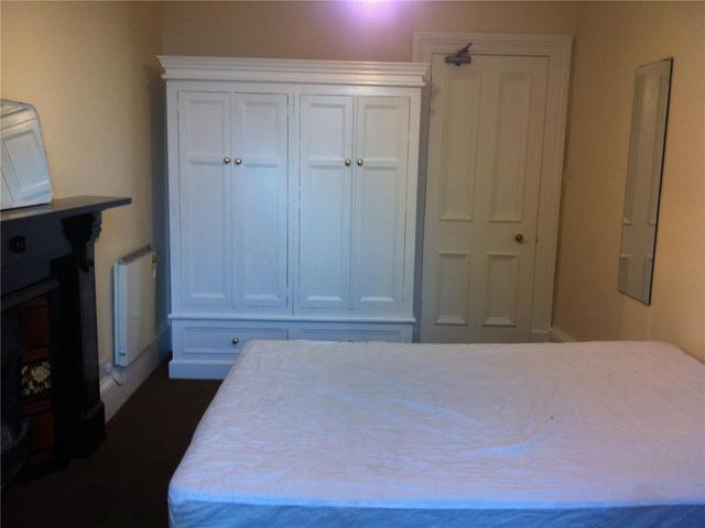  Image of 4 bedroom Flat to rent in Morningside Road Edinburgh EH10 at Morningside Edinburgh Edinburgh, EH10 4QL