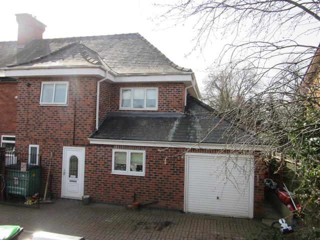  Image of 3 bedroom Detached house for sale in Morven Avenue Hucknall Nottingham NG15 at Morven Avenue Nottingham Nottingham, NG15 7RE