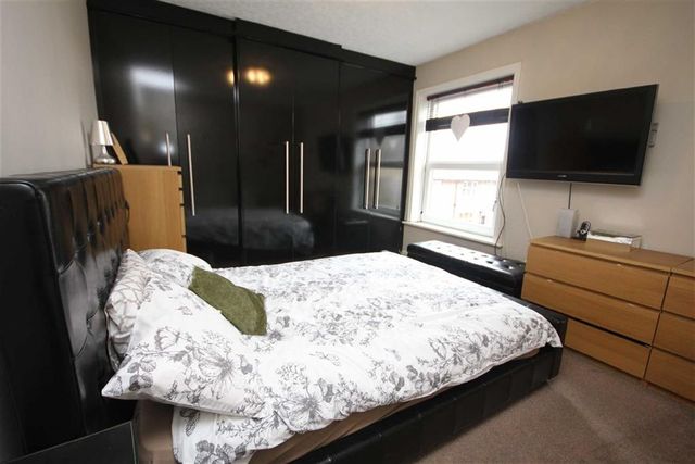  Image of 2 bedroom Property for sale in Mount Avenue Rochdale OL12 at Mount Avenue Rochdale Rochdale, OL12 9QE
